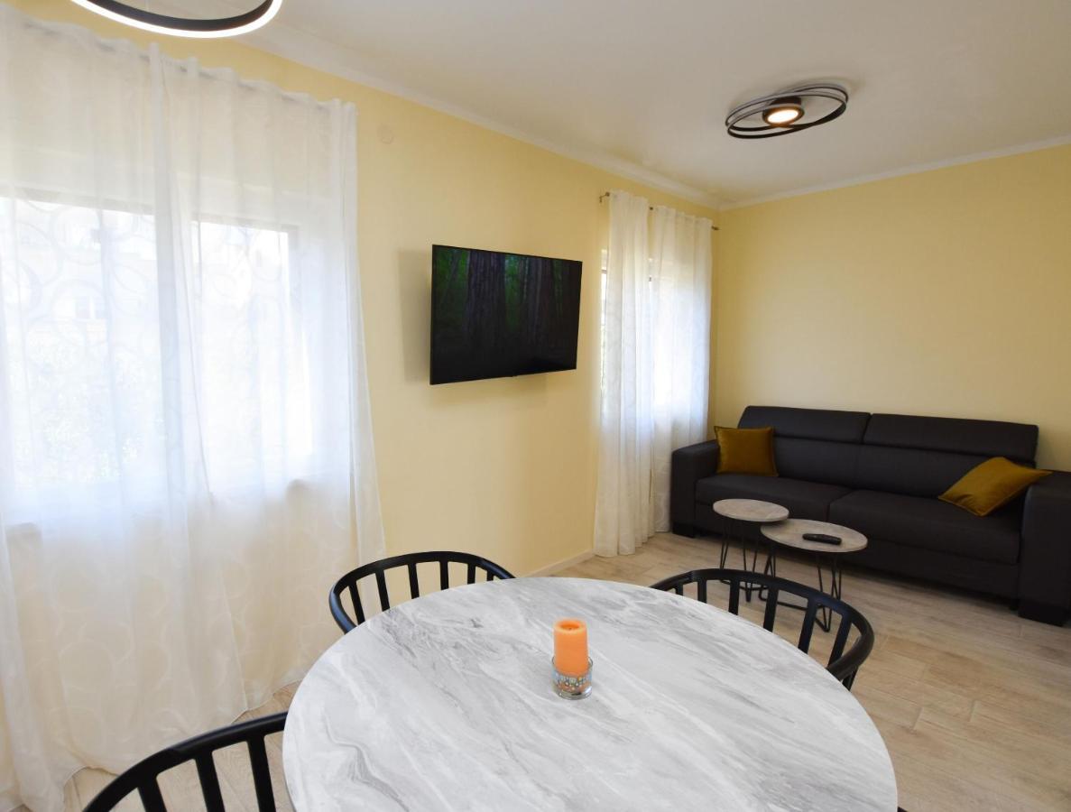 Apartment Ruzica พรีมอชเตน ภายนอก รูปภาพ